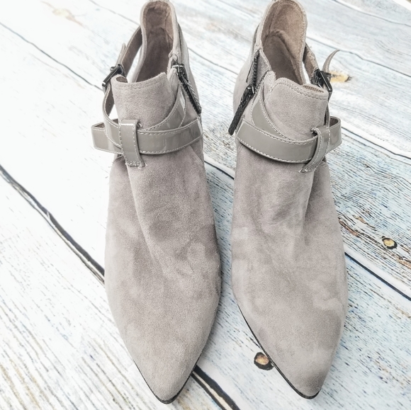 sz 8, Donald J. Pilsner, Tamy Bootie in Storm (Gray) - Picture 6 of 9